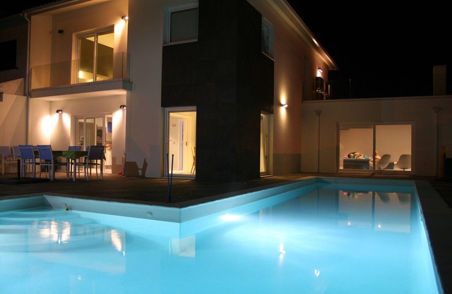 Wunderschönes Strandhaus, 12,5 m privater Pool, Grill, privater Außenbereich!