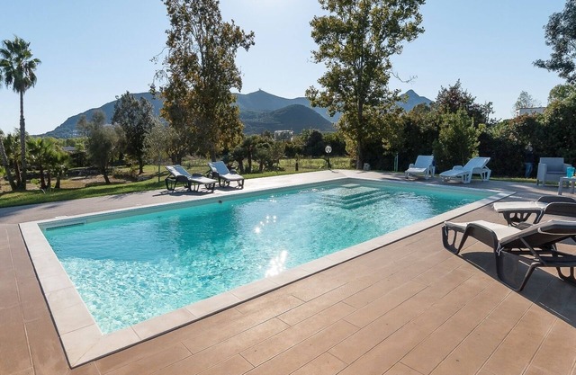 Magnificent Depandance with Pool in Villa 900 mt from the beach