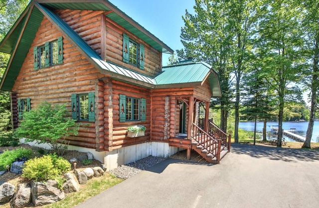 Die Log Lodge-Hiller Ferienhäuser
