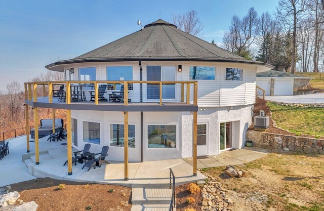 Magnificent Panoramic Mountain Views Asheville Hot Tub Golf