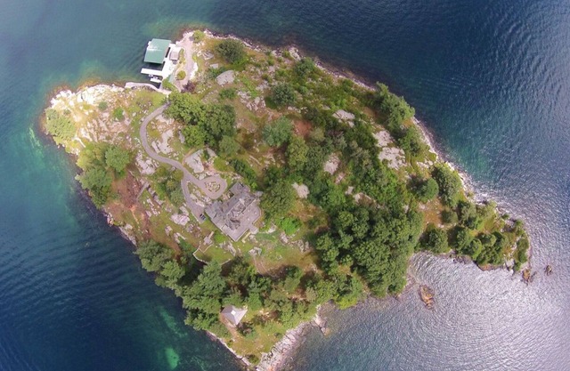 Magnificent Private Island in one of America’s Most Beautiful and Fun Rivers