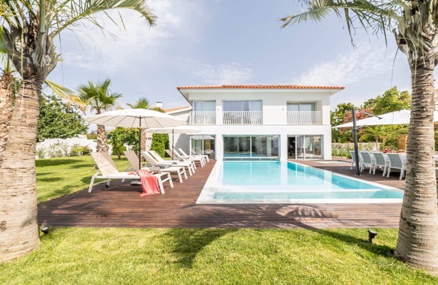 Magnificent Lisbon Coast Villa | 7 Bedrooms | Villa Alba | Private Jacuzzi & Swimming Pool | Aroeira