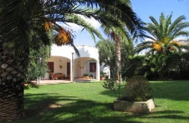 Herrlicher Blick aufs Meer Villa mit großem Garten, nur wenige Schritte vom Meer entfernt