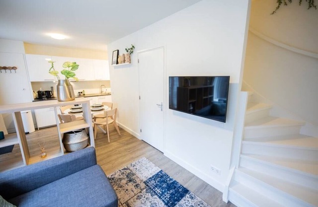 Magnificent Two Bedroom Apartment (SD-23-M)
