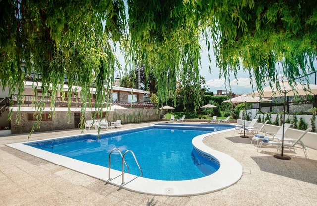 Wunderschöne Villa, komplett renoviert, im Gürtel von Granada gelegen