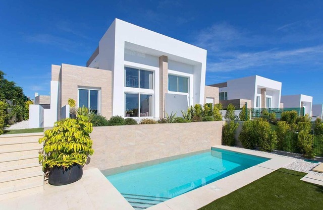 Magnificent villa on the Finca golf course with private pool