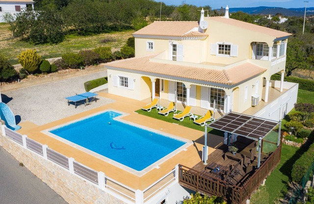 Ferienhaus V4, Schwimmbad, Panoramablick aufs Meer, 10 Minuten Vilamoura Strand
