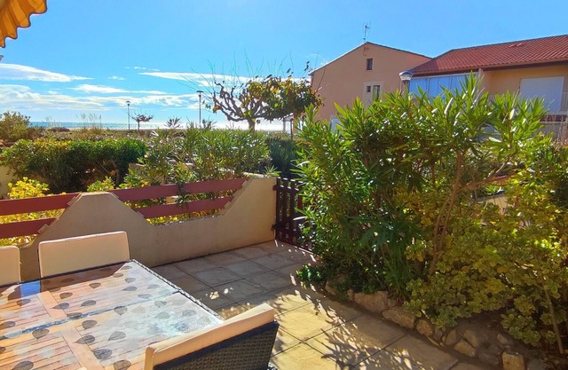 Magnifique Rez-de-jardin Soigné, à 20m de la Plage !