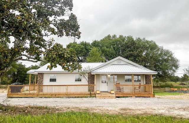 Magnolia House - A Pet Friendly Working Farm