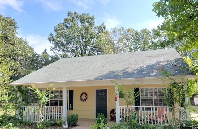 Magnolia Vacation Rental w/ Porch & Pond