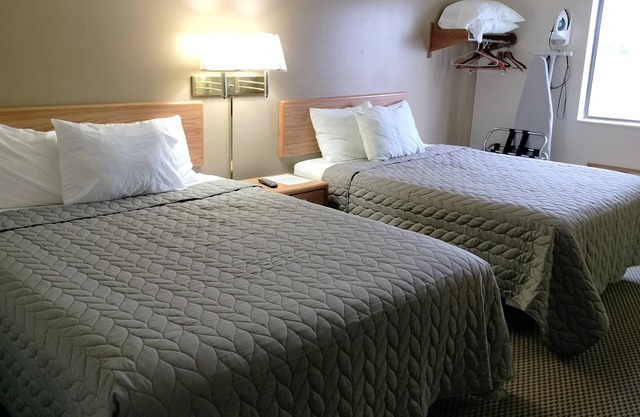 Magnuson Hotel Ironwood