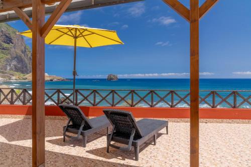 Maiata Beach House by HR Madeira