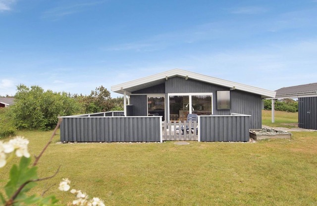 "Maika" - 800m to the inlet by Interhome