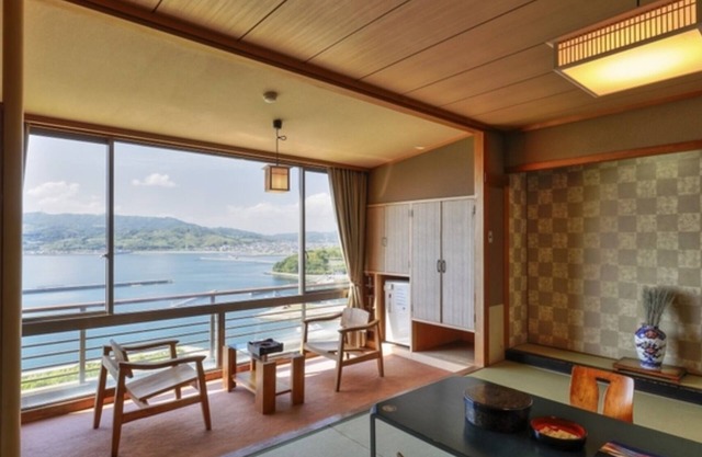 Main building 12 tatami mats overlooking the beaut / Gamagori Aichi