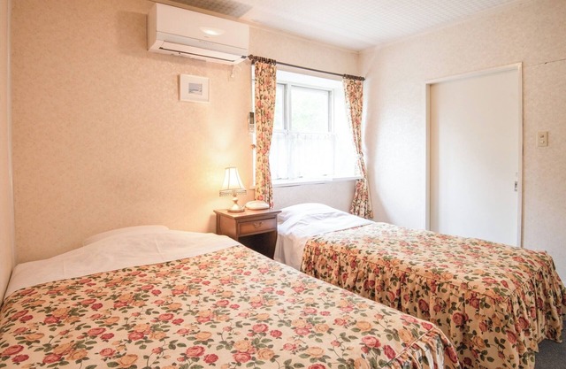 Main building 2 adjoining Westernstyle rooms twin with bathroom toilet and shower booth / Nikko Tochigi