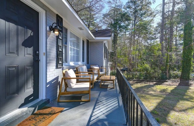 Main Home + Guest Suite - Mins to USC + Ft Jackson