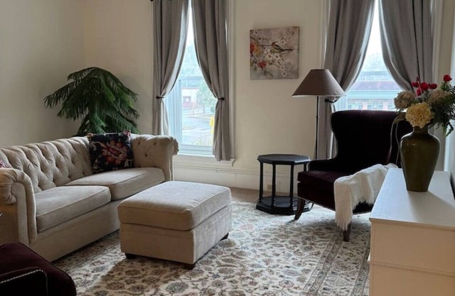Main St Quiet Luxury Apartment