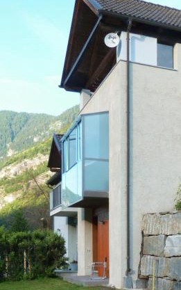 Maison 4 soleil. Casa design luce e natura