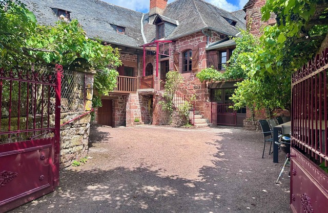 Maison de la Fontaine - Typique - Bourg de Collonges