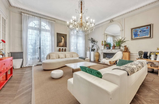Maison de Luxe Service VIP - Nadia Comaneci