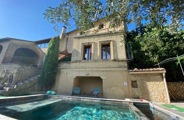Maison en Pierre 190 m2 Uzès Piscine Plein sud Avec Superbe vue sur les Vignes