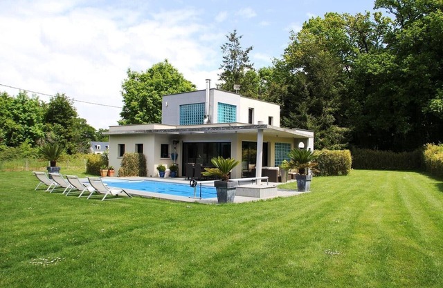 Villa in Redon, an der Mündung des Verdrängen und Vilaine.