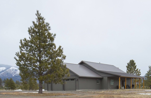 Majestic Bull Elk, Rambler, Views, Porches