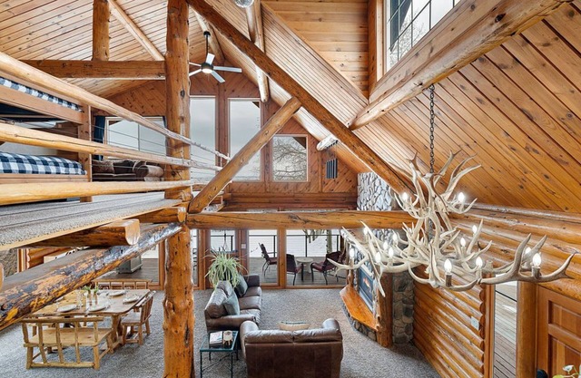 Majestic lake views on 20 private acres with hot tub