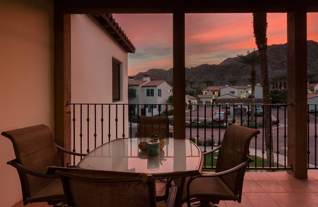 Resort-basierte spanische Hacienda-Stil Villa mit Blick auf die Berge-3 Betten