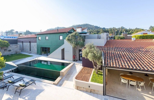 Majestic Villa Retreat - Infinity Pool & Chef