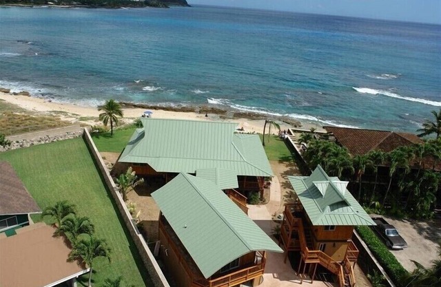 Makaha Beach Front Luxus-Bambus Compound Resort