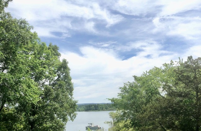 Make a Splash in Heber Springs w/ Lake View - Lake Access - 3 bed, 3 bath