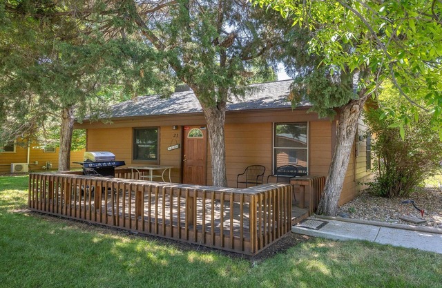 Make Memories from your Deck - In Rapid City On Canyon Lake Thirty Minutes from Mt Rushmore