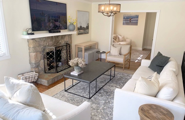 Make this your Carmel-by-the-Sea Hideaway