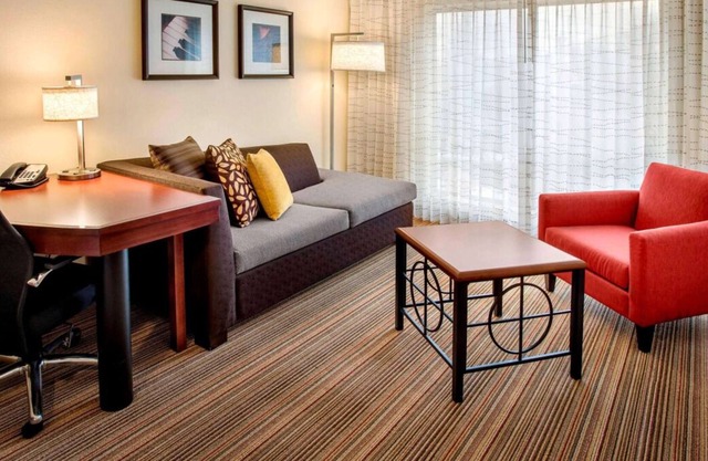 Make Your Trip All The More Enjoyable! Free Parking, Pets Allowed, Onsite Pool