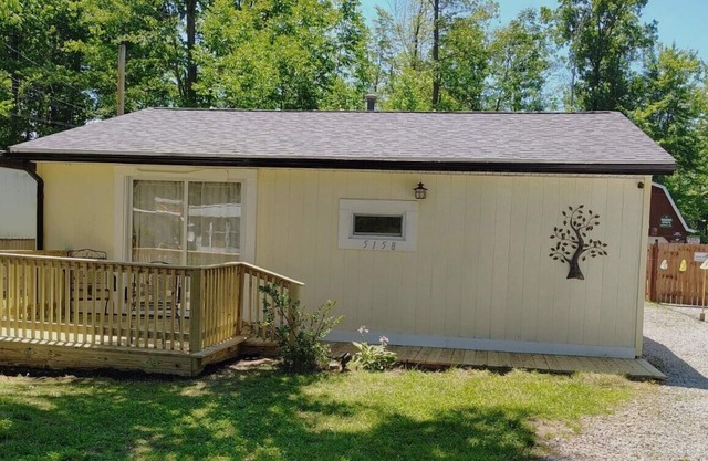 Making Memories Cottage GOTL - Charming 2-bedroom cottage with WiFi and AC
