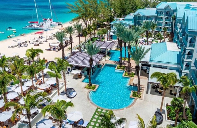 Making The Best Memories Along The Way! Beachfront, Short Drive to Heroes Square