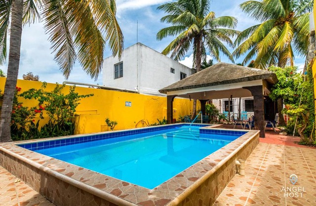 Malecon Beach House in Progreso 1 block from beach