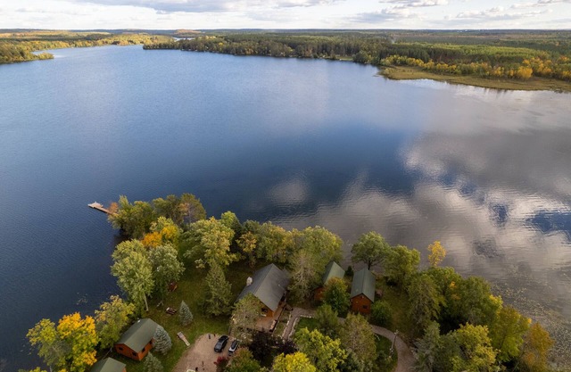 Gemütliche, hochgelegene Hütte auf einer privaten Halbinsel am Prairie Lake - Hütte 2