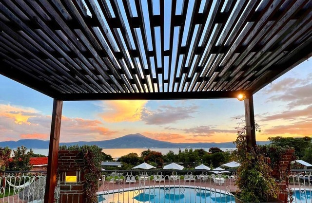 Mama Chuy Hotel & Villas