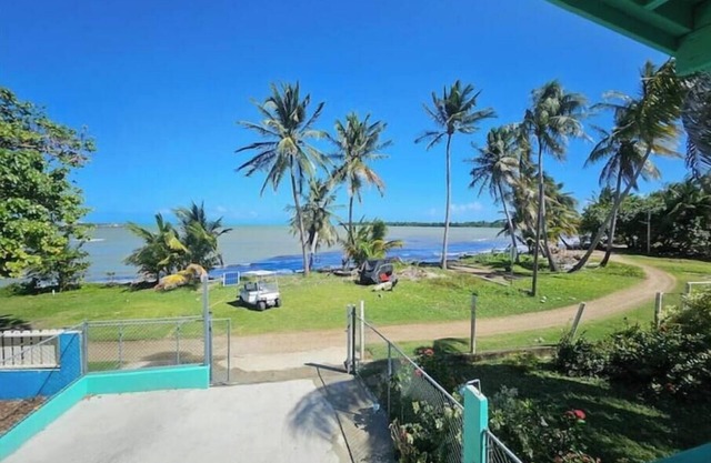 Mami Ana Beach House.10min ferry Vieques/Culebra. Beautifull, excelent location
