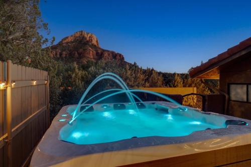 Mammoth Rock Splendor Family Home-Close to town, Huge Spa & Game Room