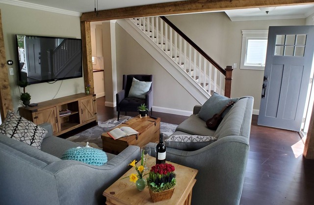 Manchester Home In Great Location with Views