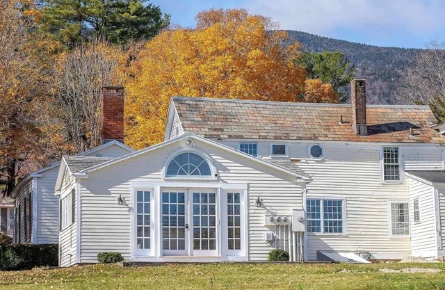 Renovated Historic Luxury in Manchester Village, 3 Bed/3 Bath