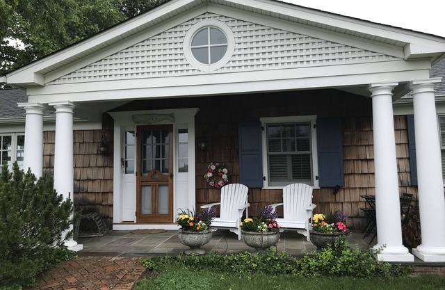 Manhasset Bay Waterfront Cottage. Einfache Fahrt nach NYC und ruhige, friedliche Umgebung