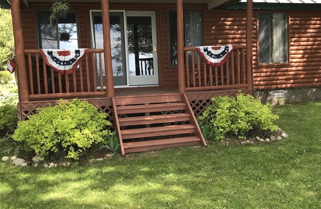 Manistique Lake Water Edge Retreat