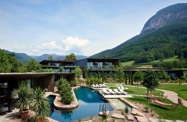 Manna Resort