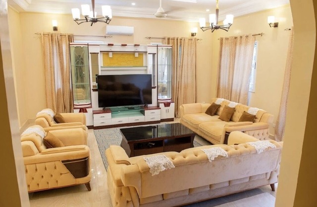 Manneh Vacation Home