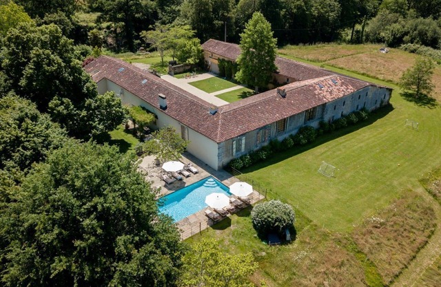Manoir Gascon - Sechs Schlafzimmer Villa, Schläft 15