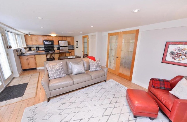 Manor Suite Off Rockland